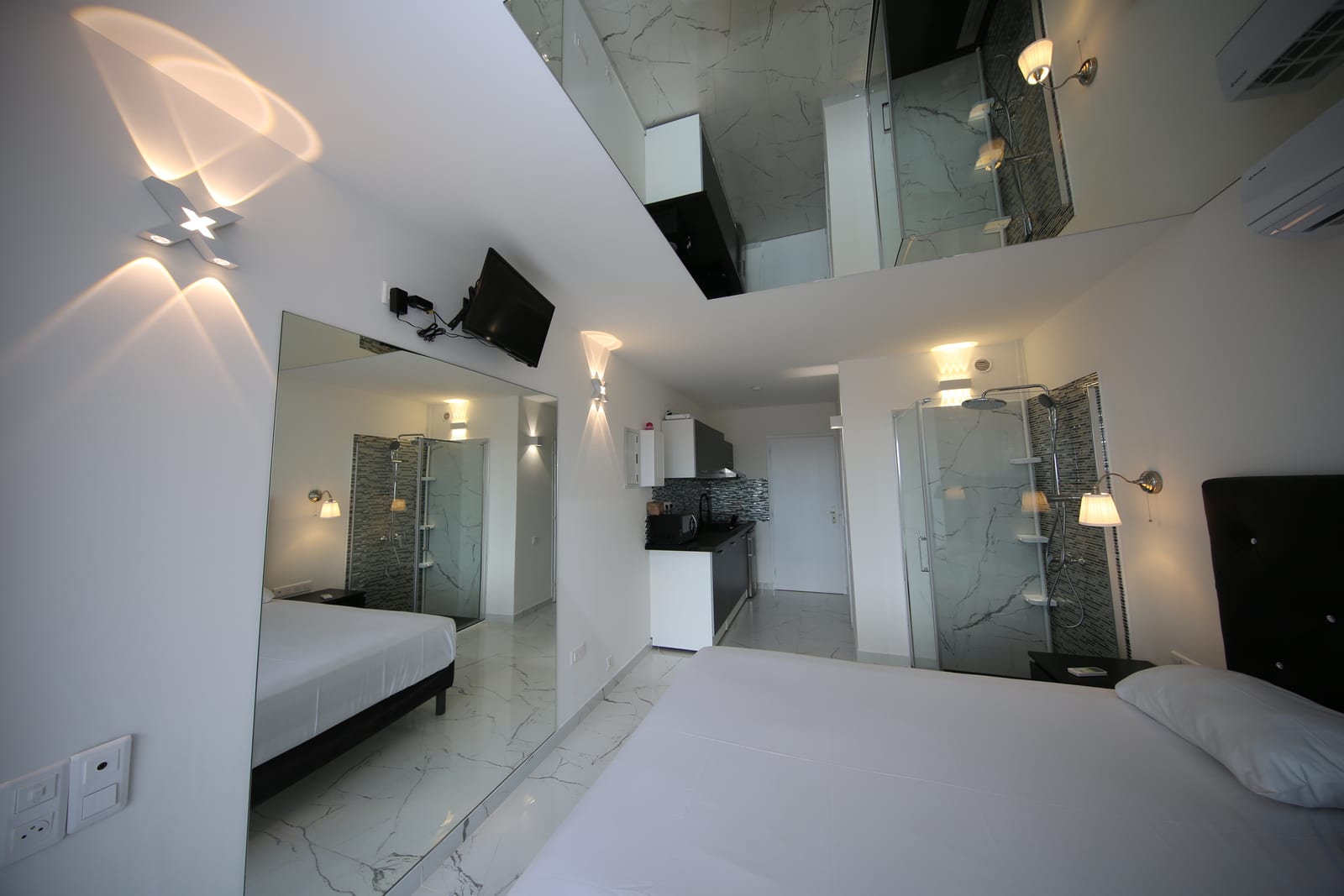 Ambiance nuit studio naturiste Cap d'Agde