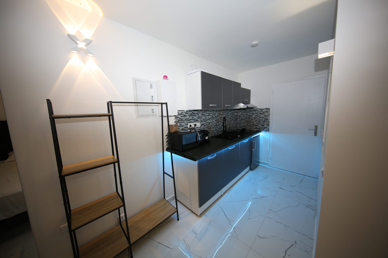 Cuisine équipée studio location naturiste Cap d'Agde